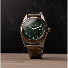 画像をギャラリービューアに読み込む, Nomad 42mm - Walnut Emerald