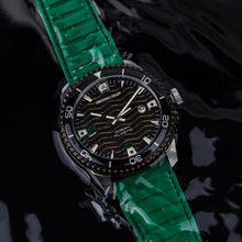 画像をギャラリービューアに読み込む, Ocean Plastic Diver 44mm - Teak Green Ocean Plastic
